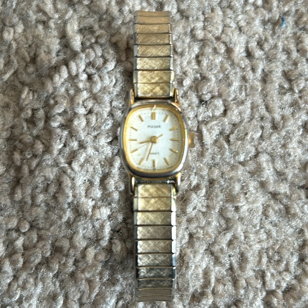 Pulsar women’s vintage gold dainty stretchy bracelet watch‎ measurements shown